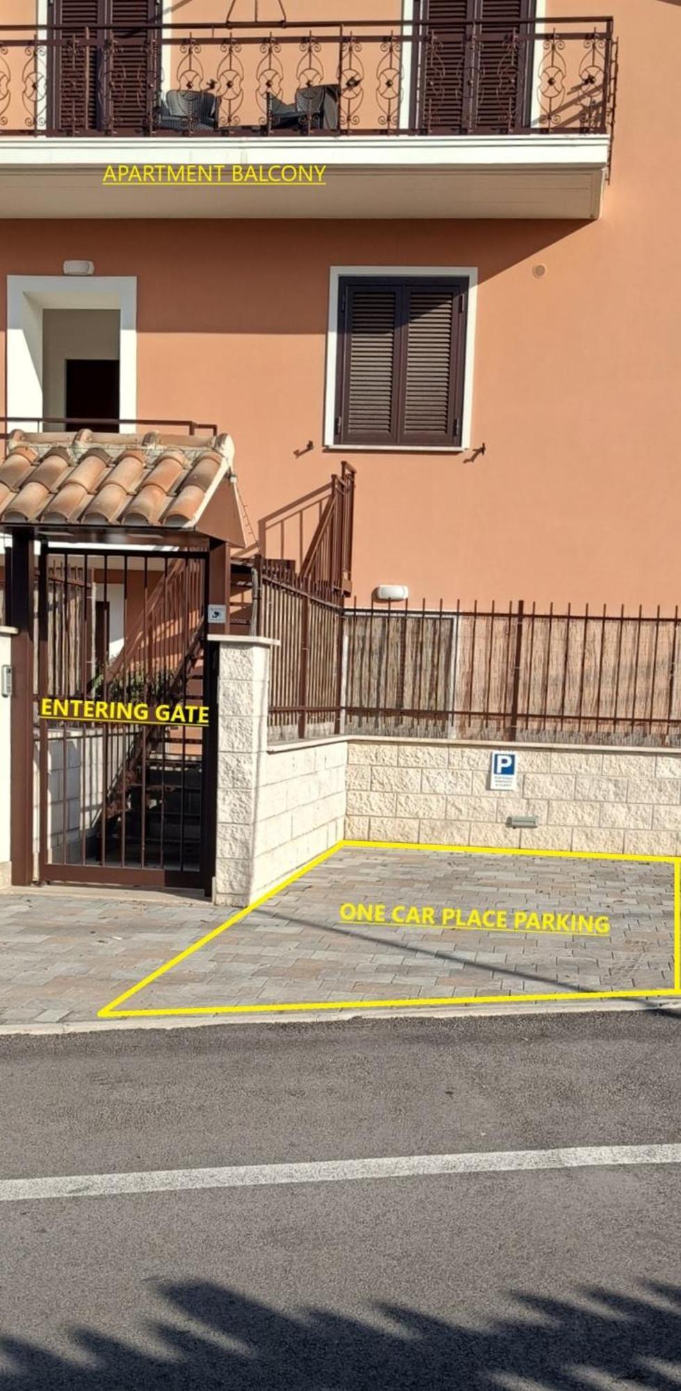 La Mansarda Di Andrew Villa Ciampino Exteriör bild